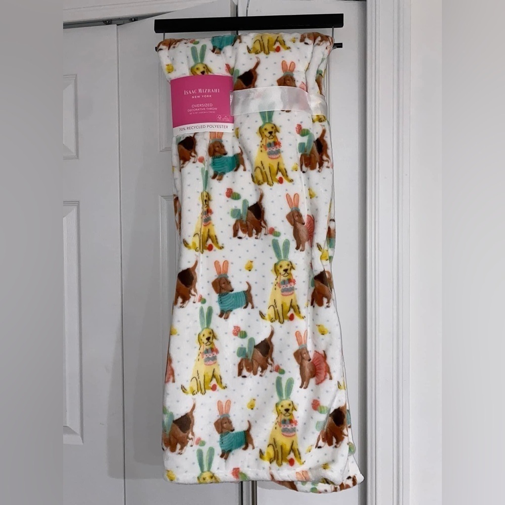 New Isaac Mizrahi Oversized Dachshund Golden Retriever Easter Throw 60 x 70